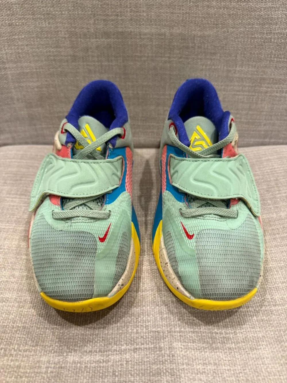 Nike Zoom Freak 4 SE Enamel Green Red Basketball Shoes Size 1.5Y [DQ0555-300]